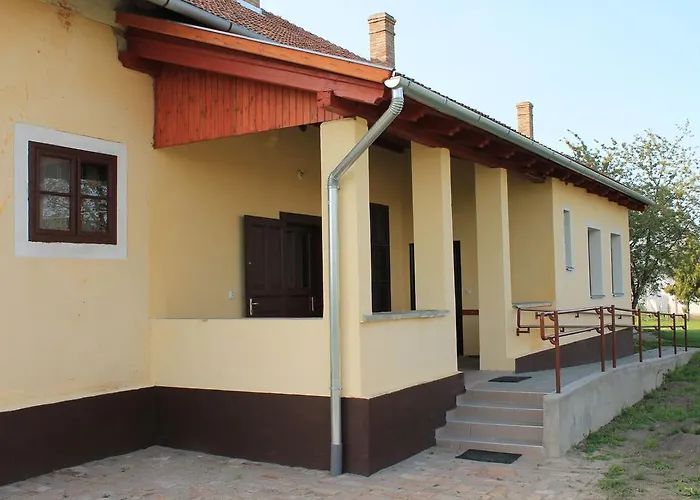 Peregi *